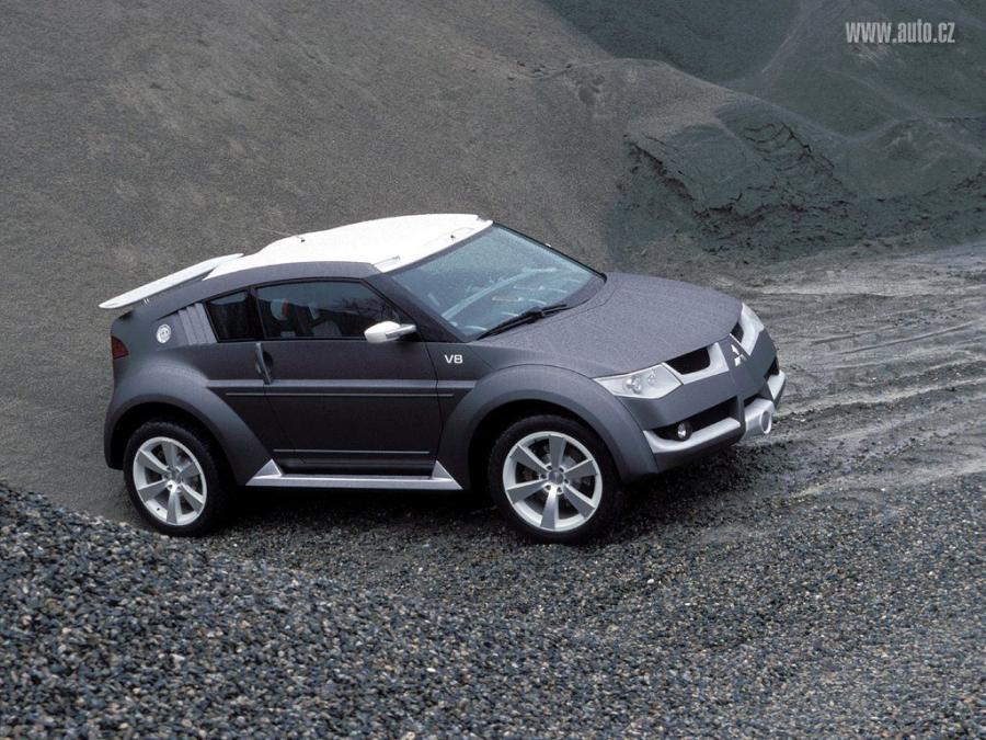  Mitsubishi Pajero Evolution Concept 2006 года  (фото 3 из 5)